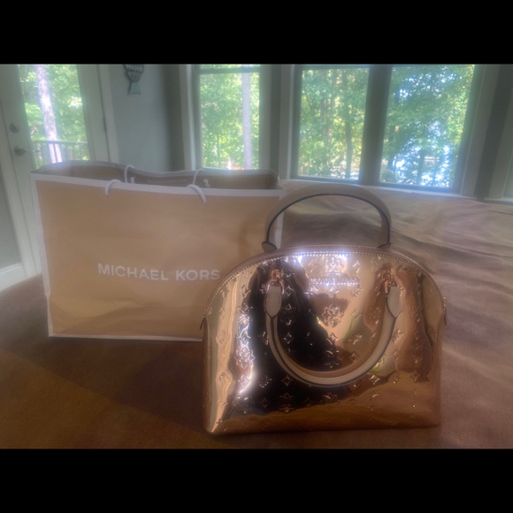 Michael Kors - Picture 3 of 5